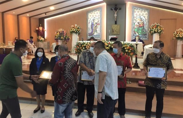Pak Edo bagikan penghargaanPAKAI-- (2)_1